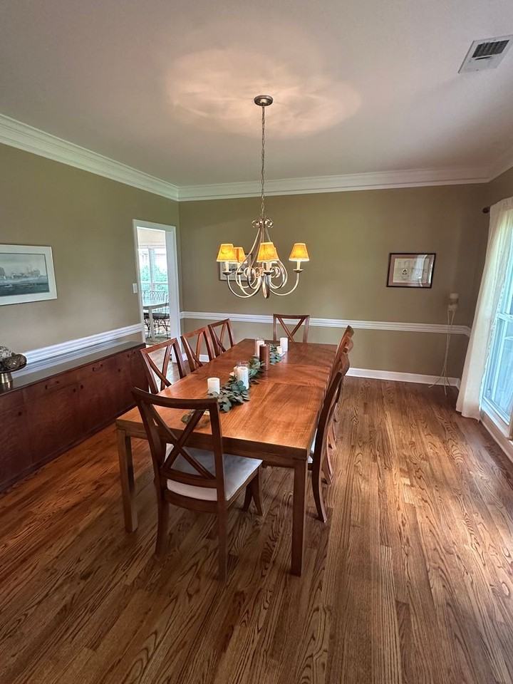 1842 Swynford Ln - Photo 4 of 19