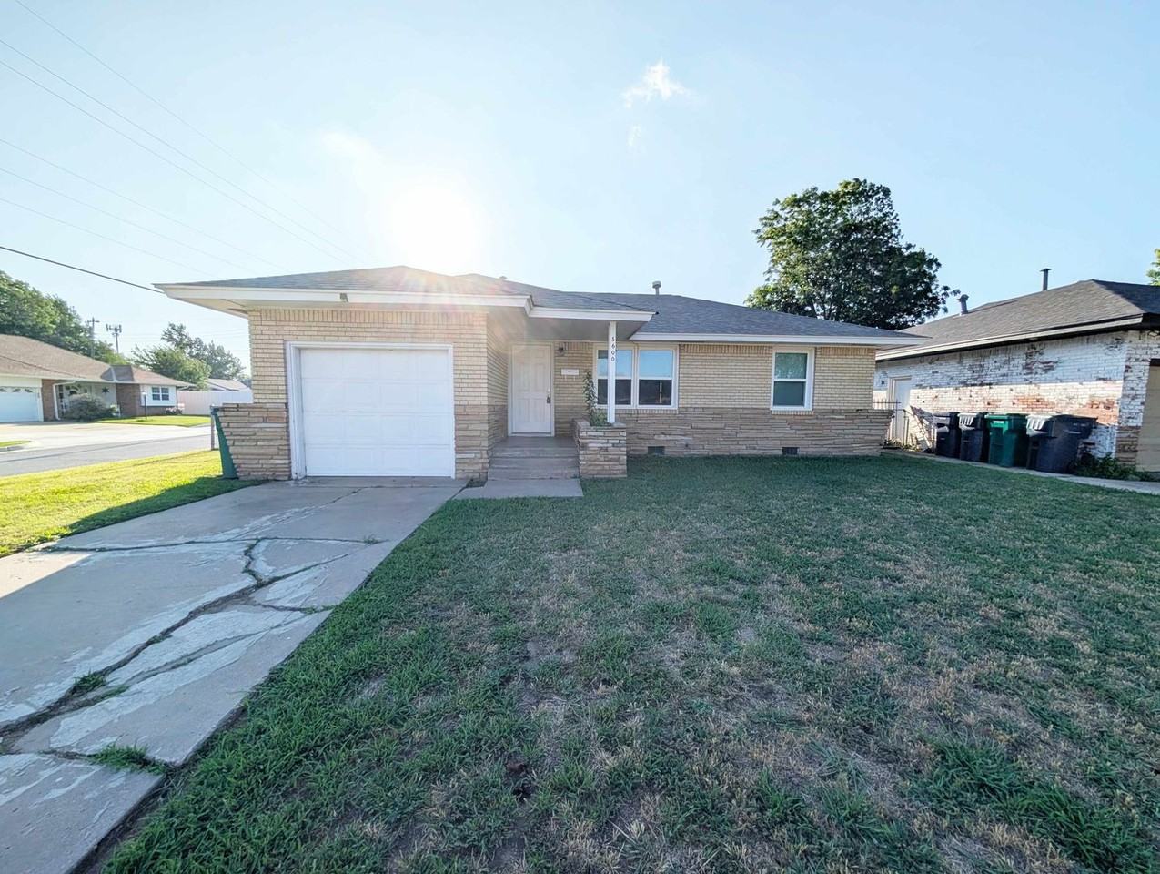 5600 S Rockwood Ave