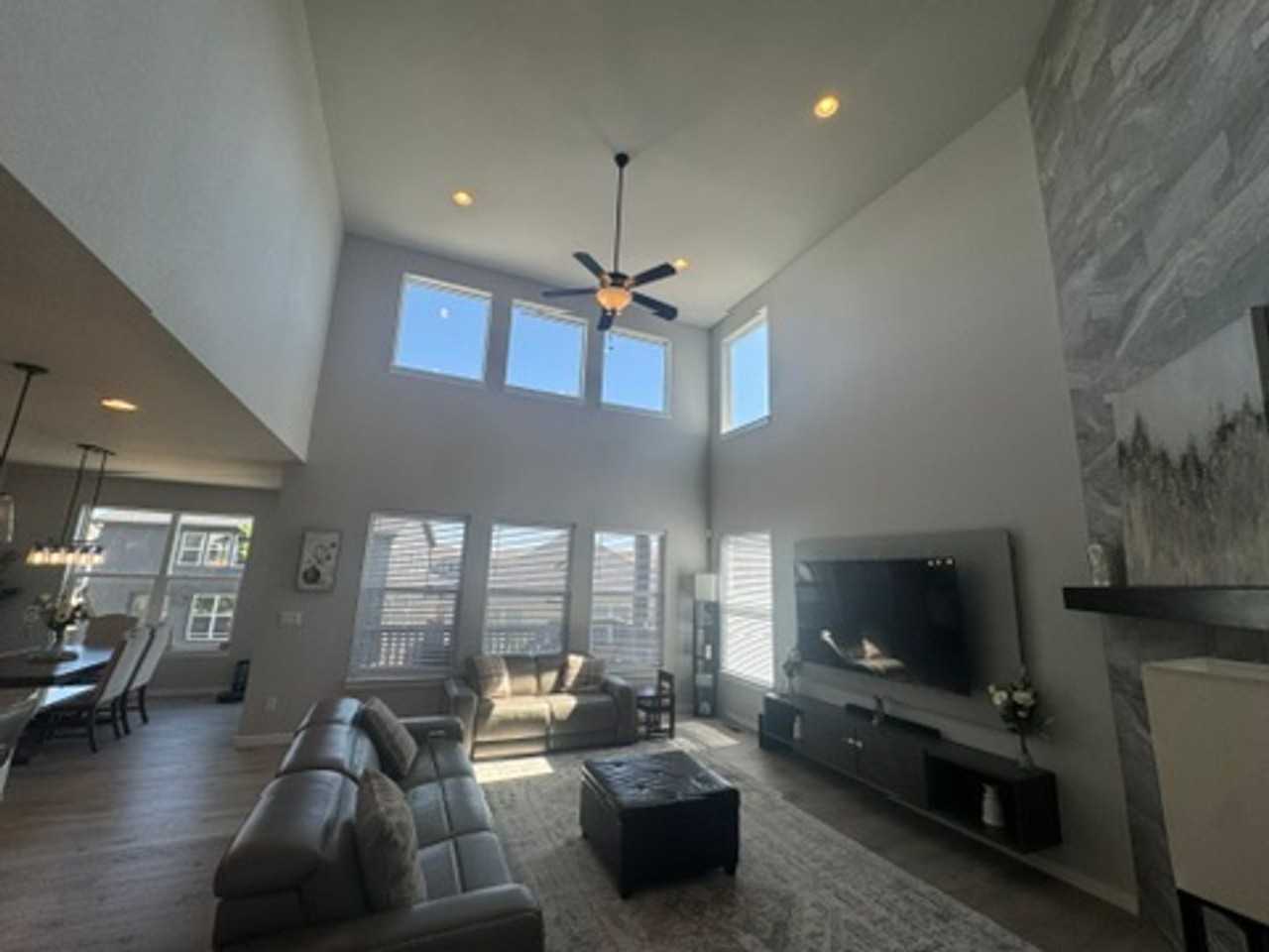 7983 Pennydale Dr - Photo 5 of 36