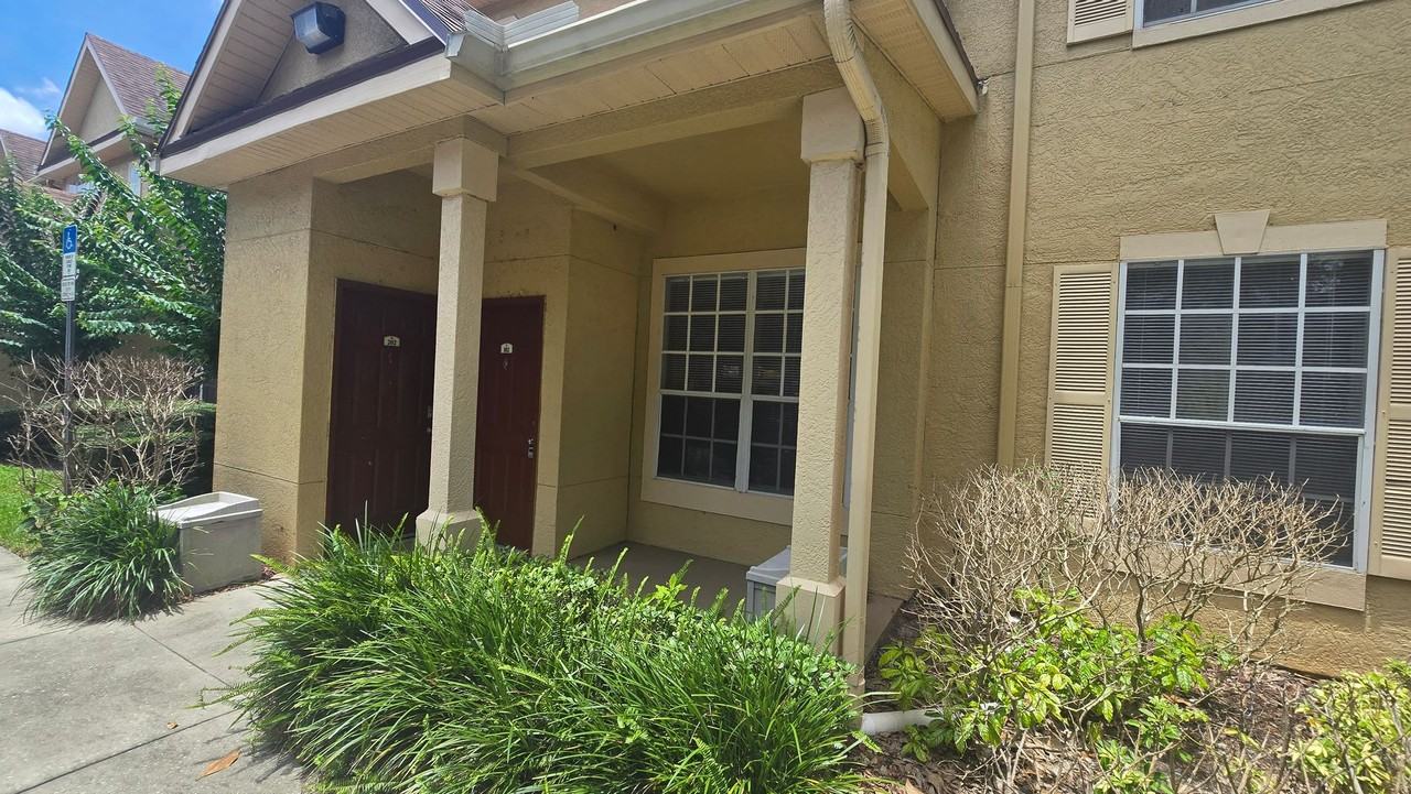 819 Grand Regency Pointe #102 - Photo 3 of 29