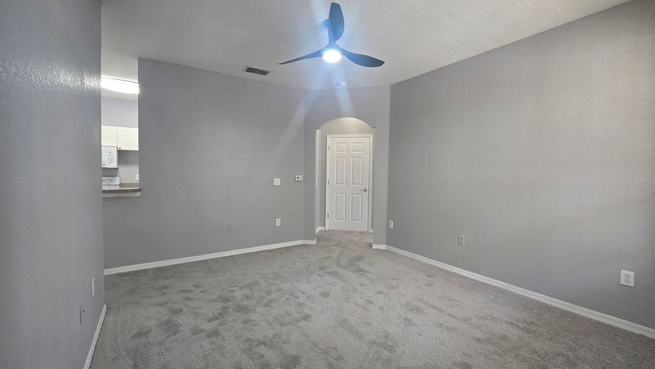 819 Grand Regency Pointe #102 - Photo 5 of 29