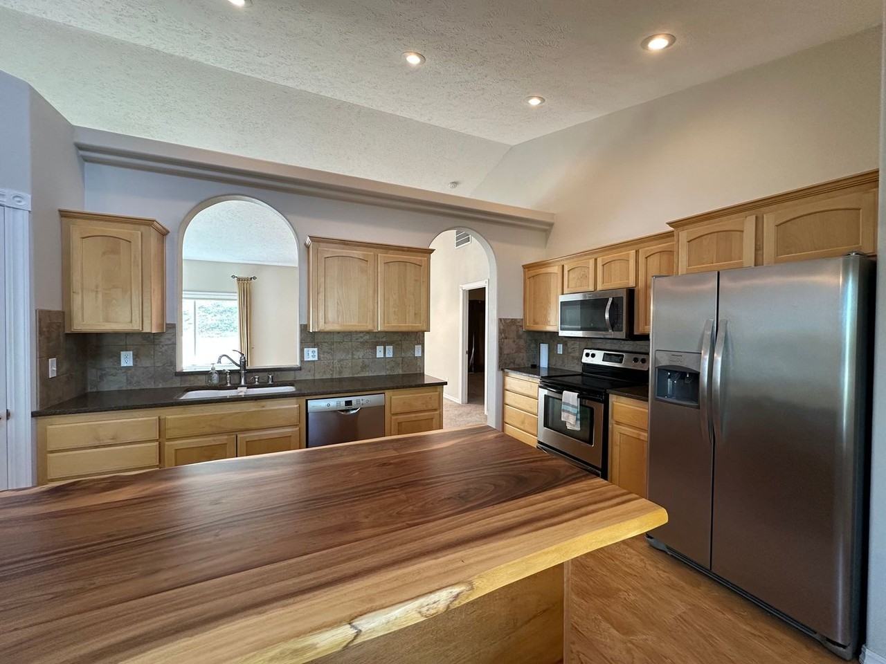 12405 E Aunnic Ln - Photo 5 of 21