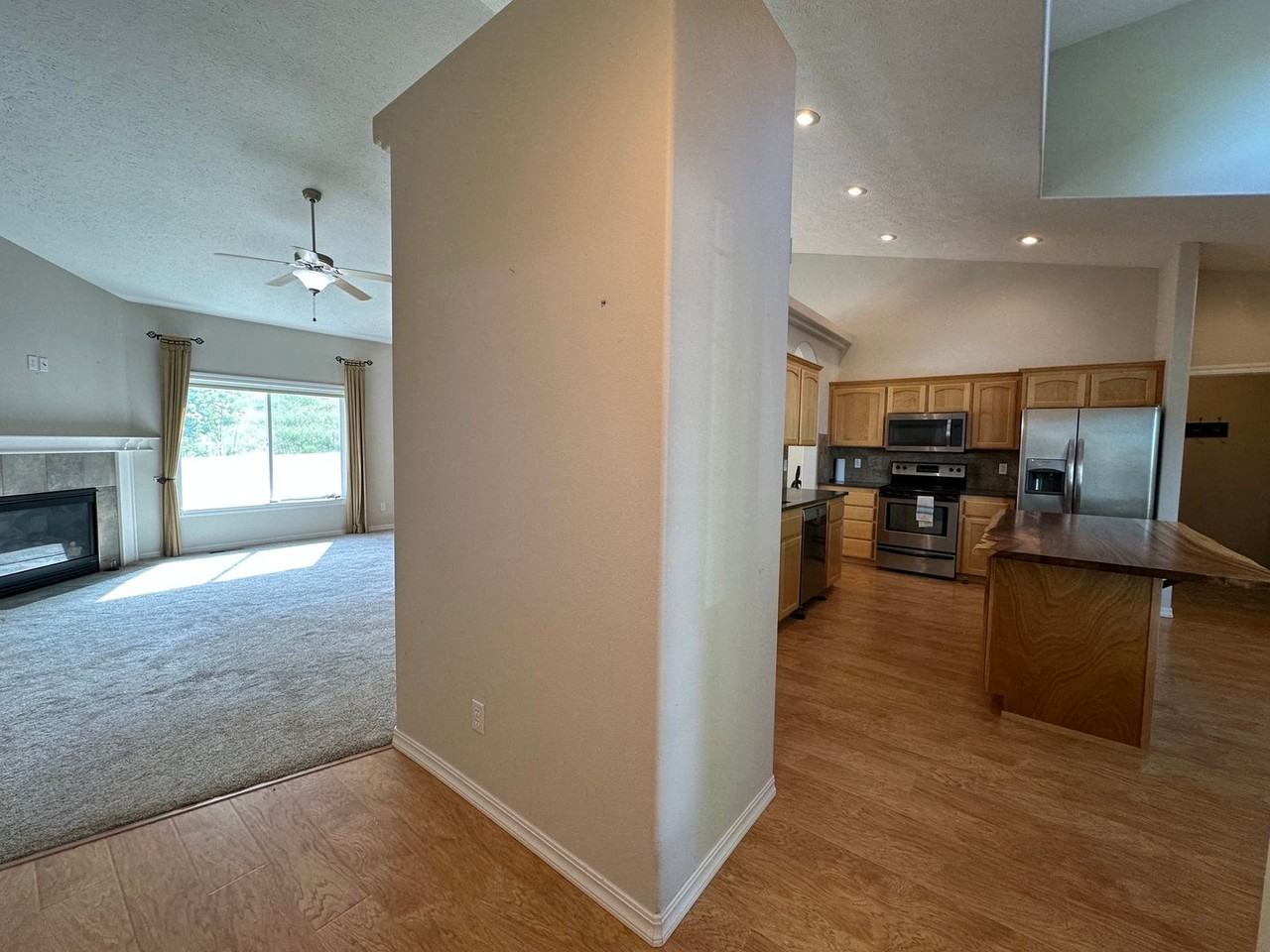 12405 E Aunnic Ln - Photo 6 of 21