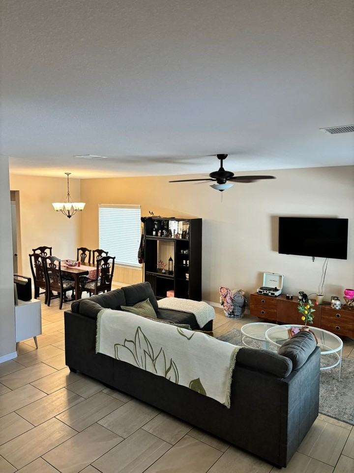 6577 Hoop St - Photo 4 of 34