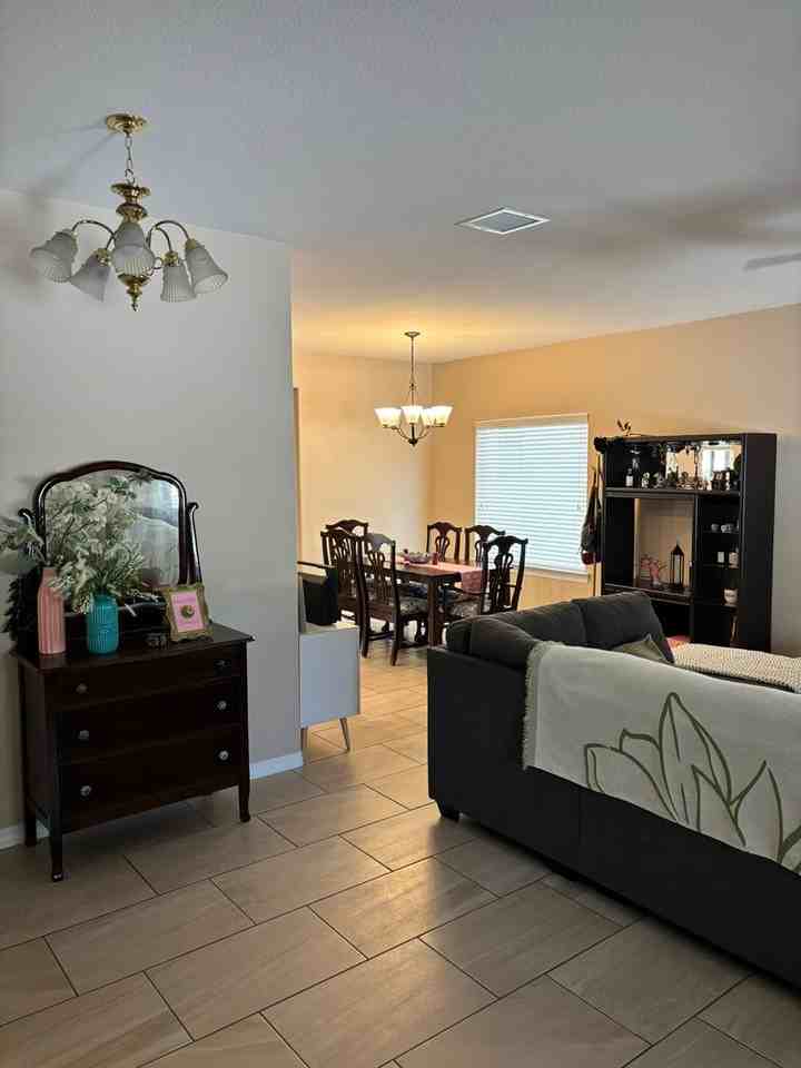 6577 Hoop St - Photo 5 of 34