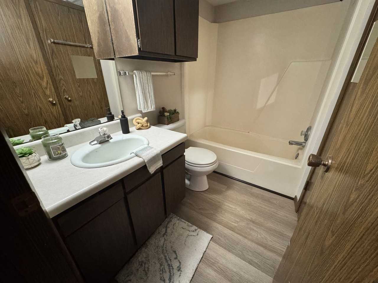 2306 W 4th St - Photo 4 of 25