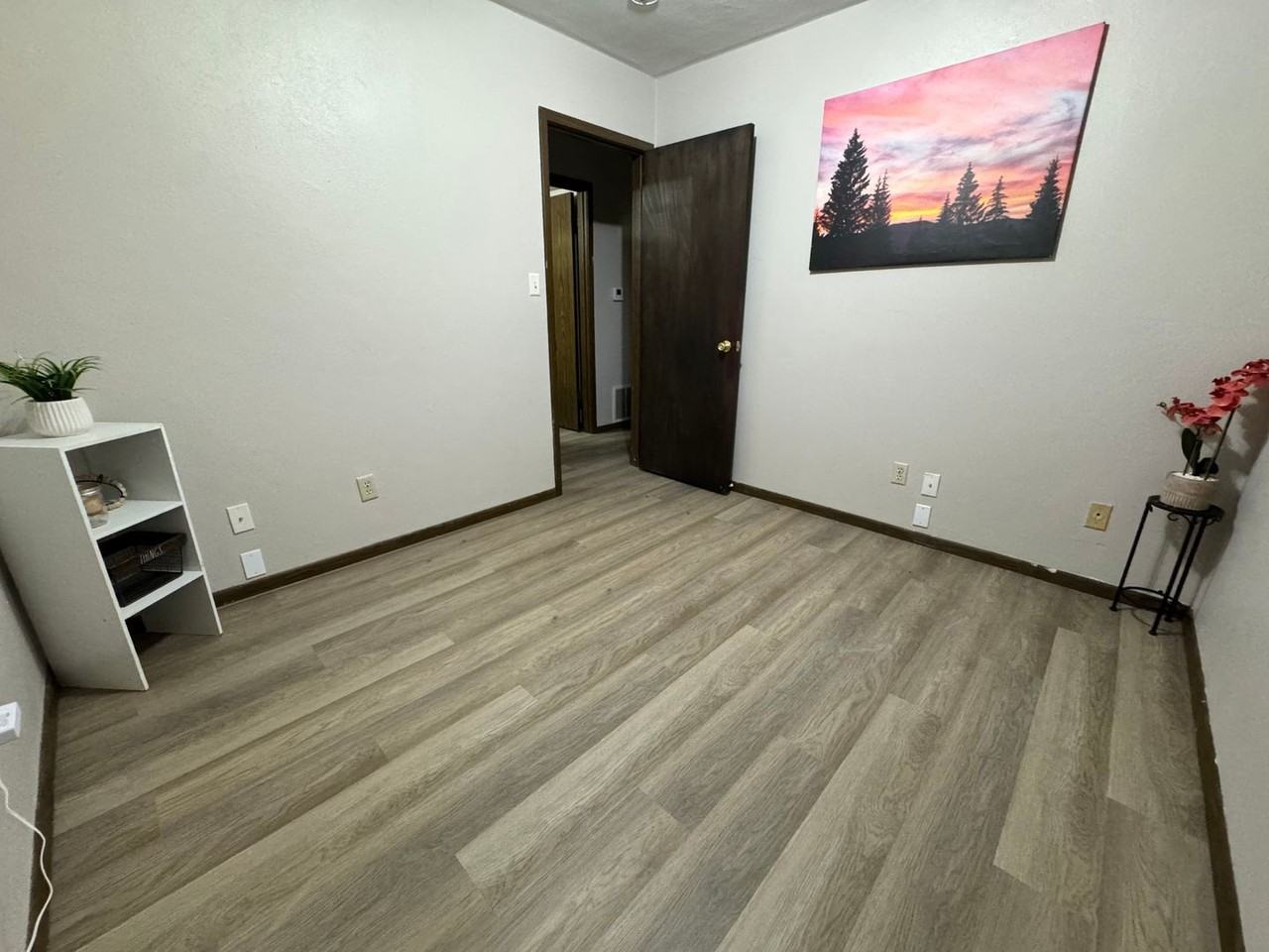 2306 W 4th St - Photo 7 of 25
