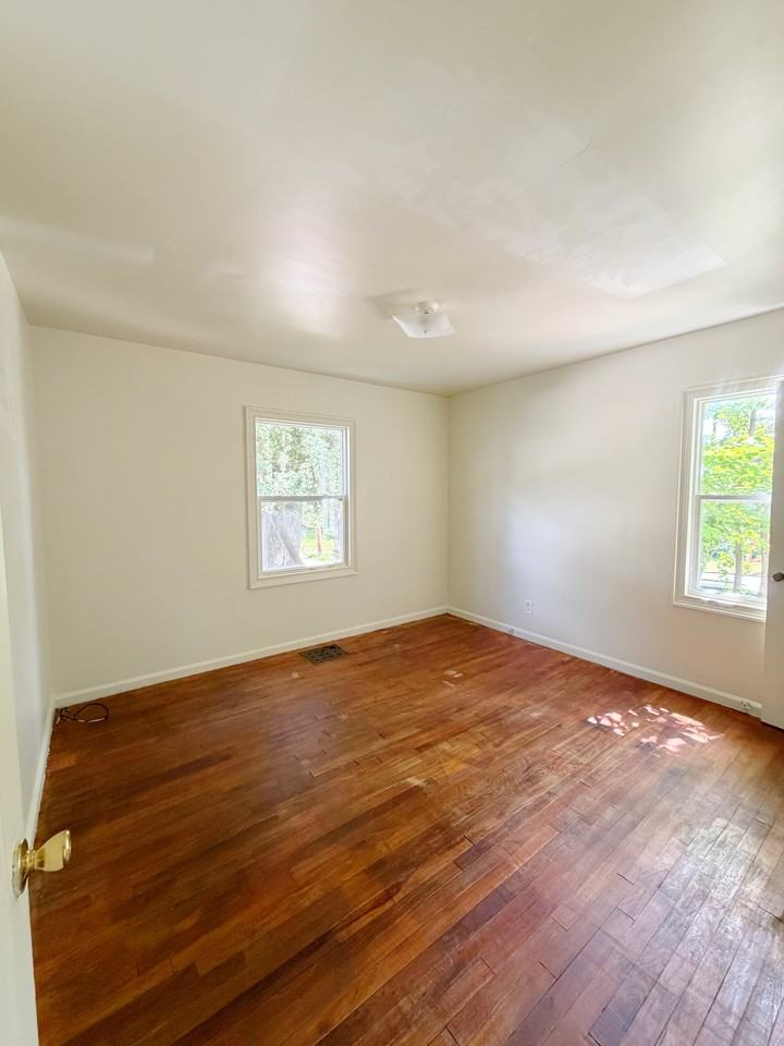 323 Browning Ave #1 - Photo 6 of 8