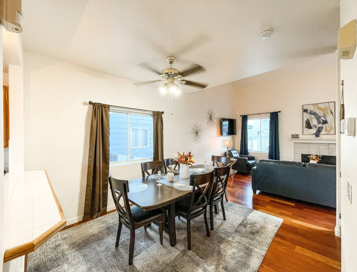 1565 Gumwood Dr #1 - Photo 6 of 30