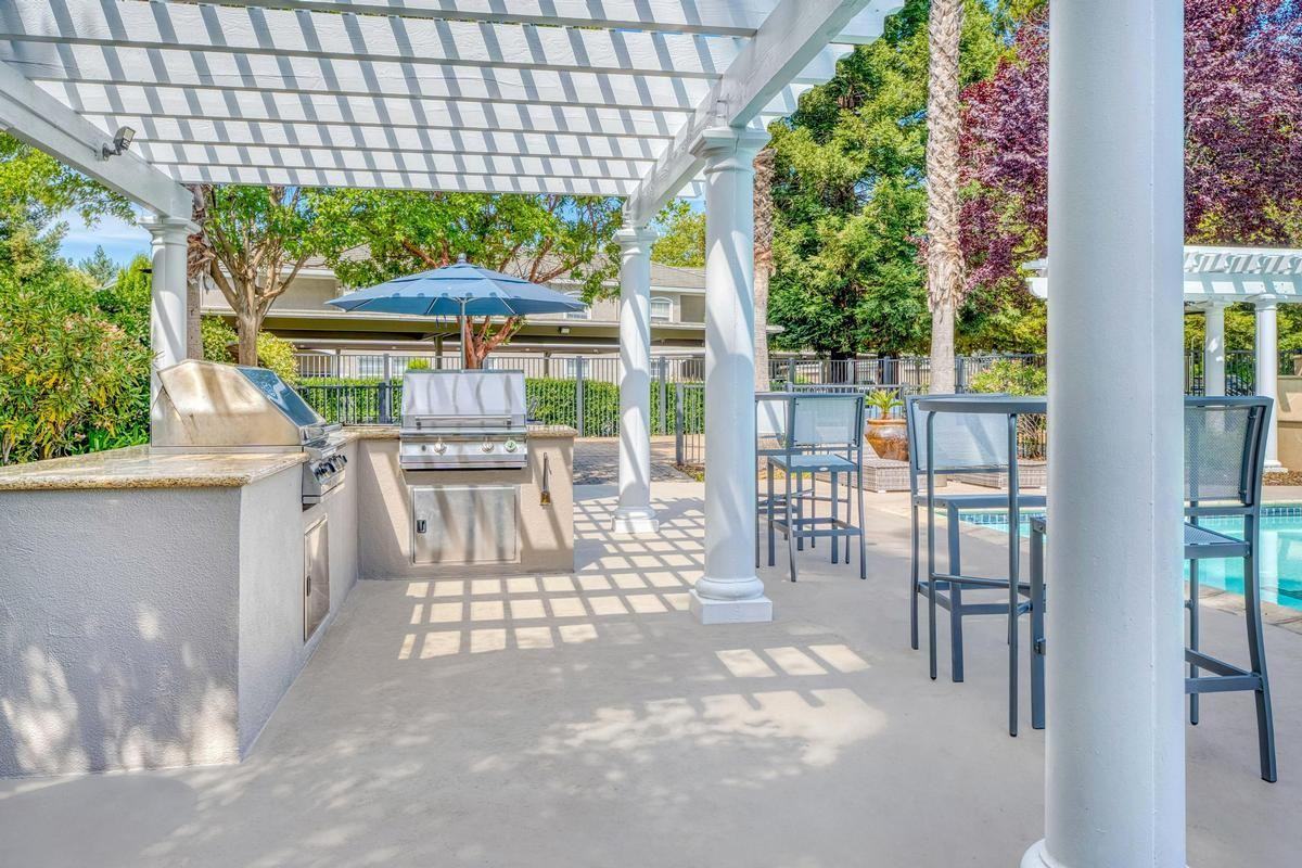 3663 Solano Ave - Photo 7 of 36