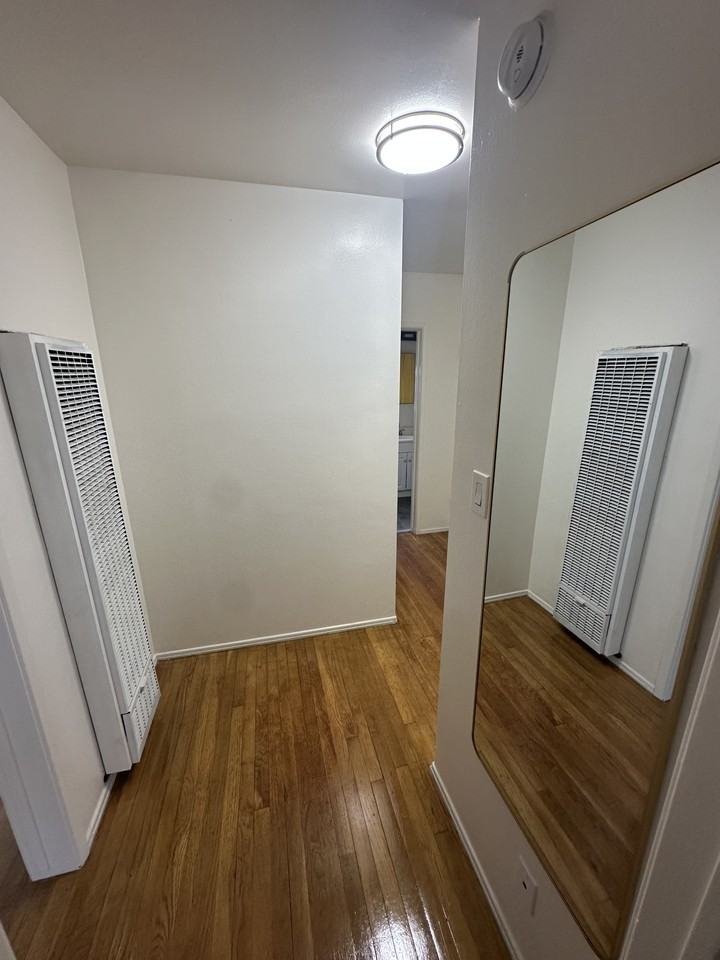 2441 Silver Lake Blvd #2441D - Photo 7 of 26