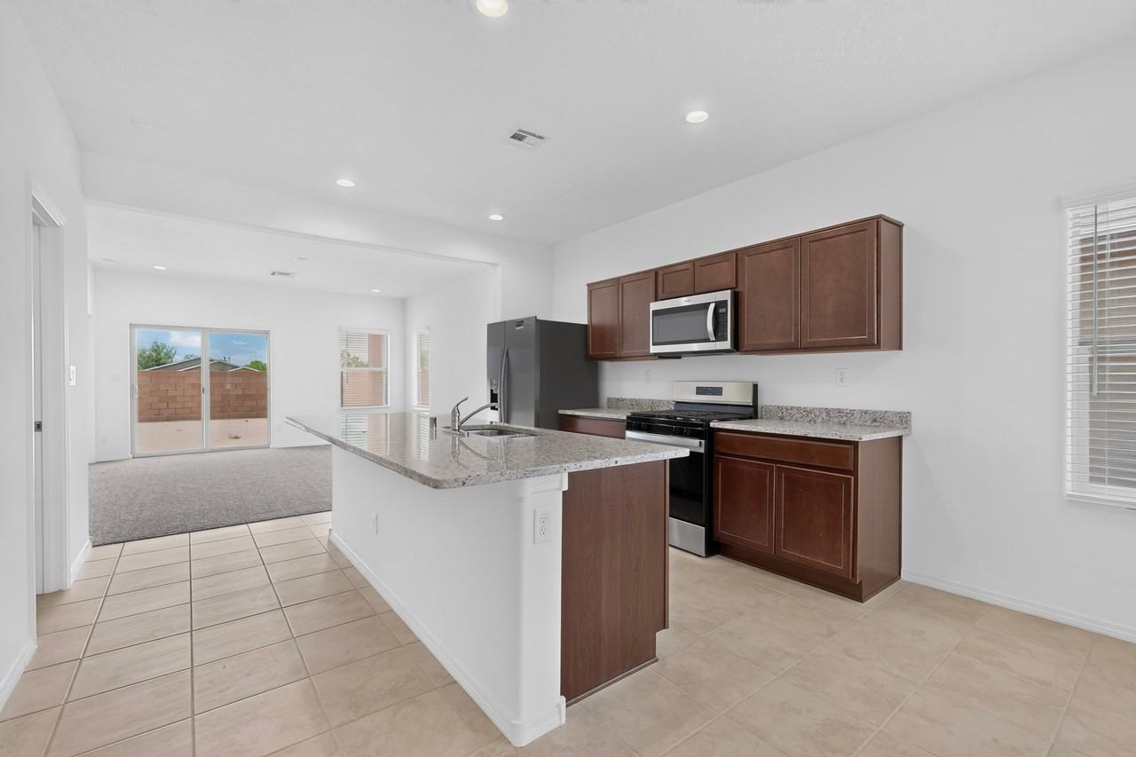 280 Prism Ave Sw #1 - Photo 6 of 40