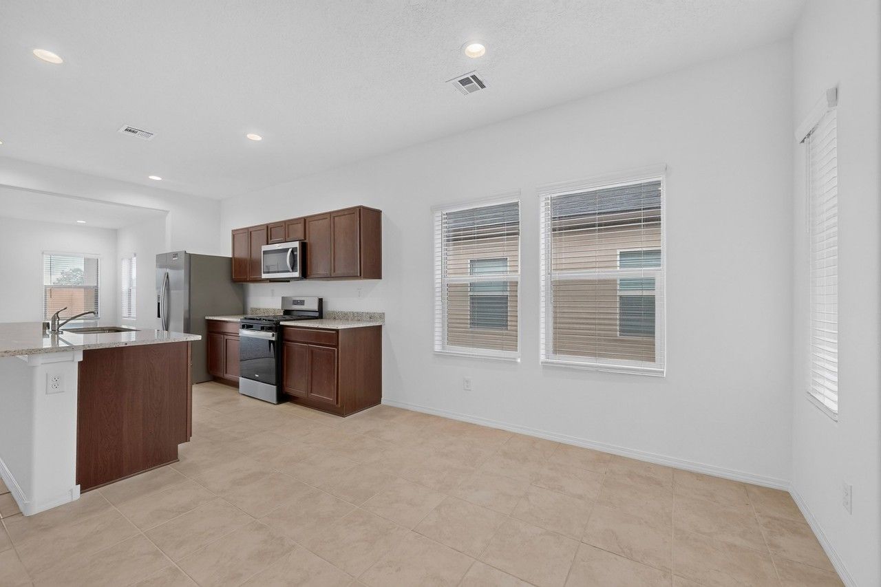 280 Prism Ave Sw #1 - Photo 7 of 40
