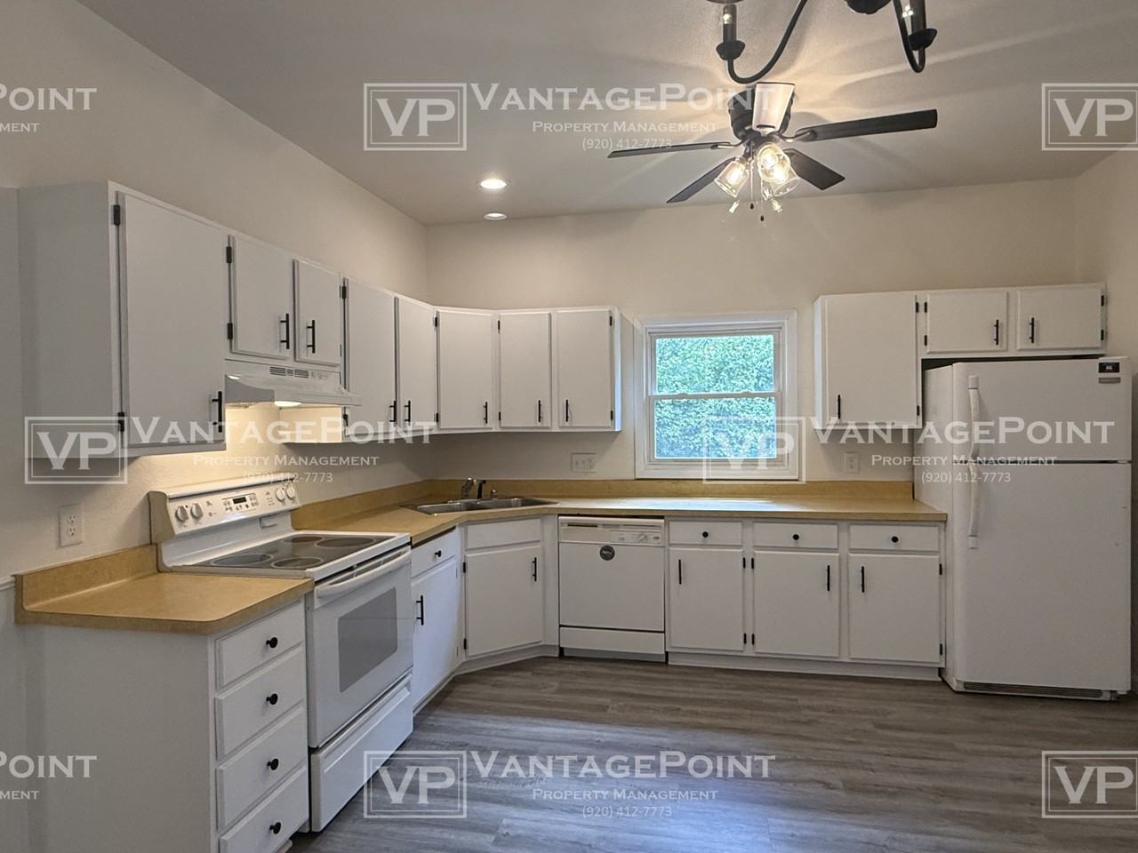 415 6th St - Photo 7 of 22