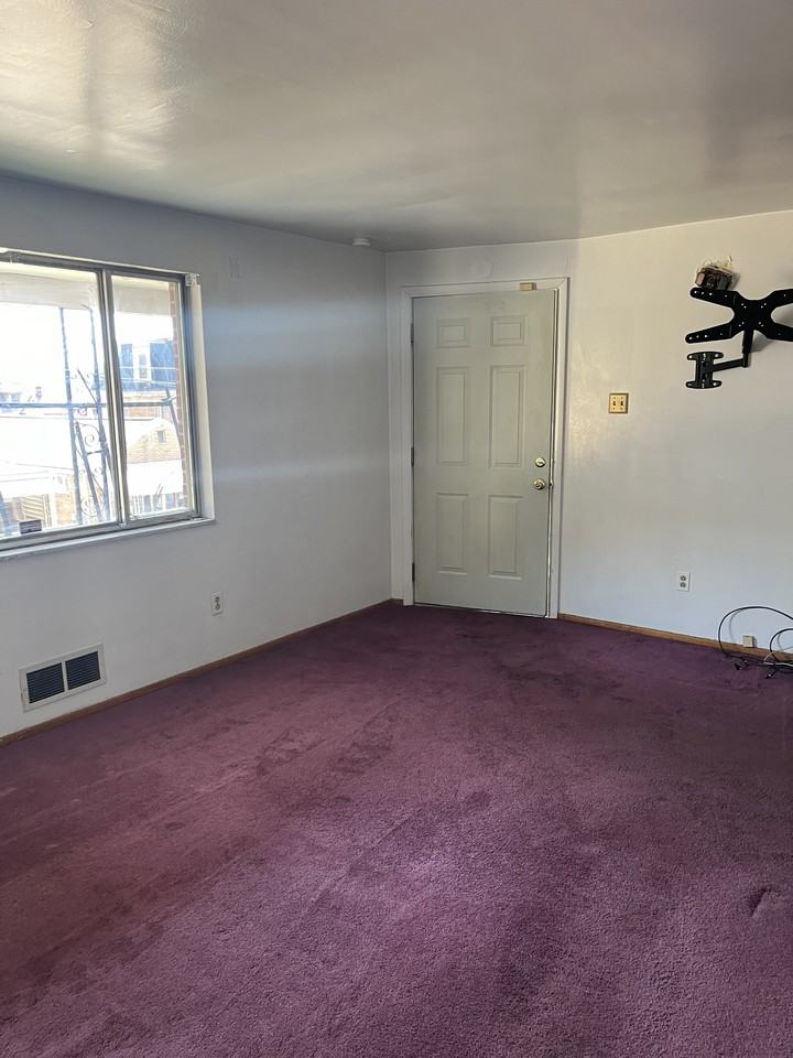 810 11th St #2 - Photo 3 of 13