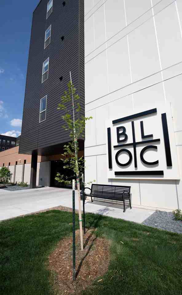 BLOC Apartments - Photo 4 of 50