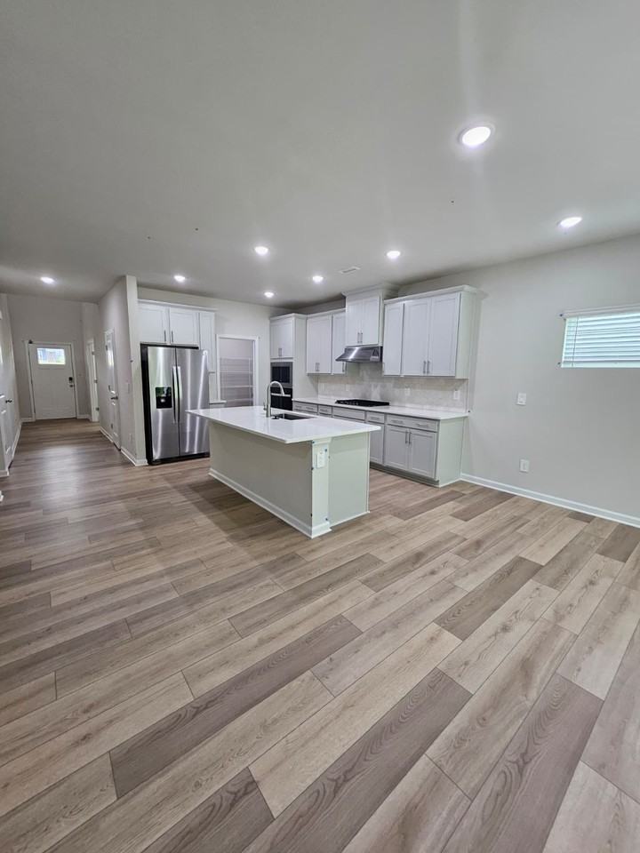 324 Karlov Rd #1 - Photo 6 of 35