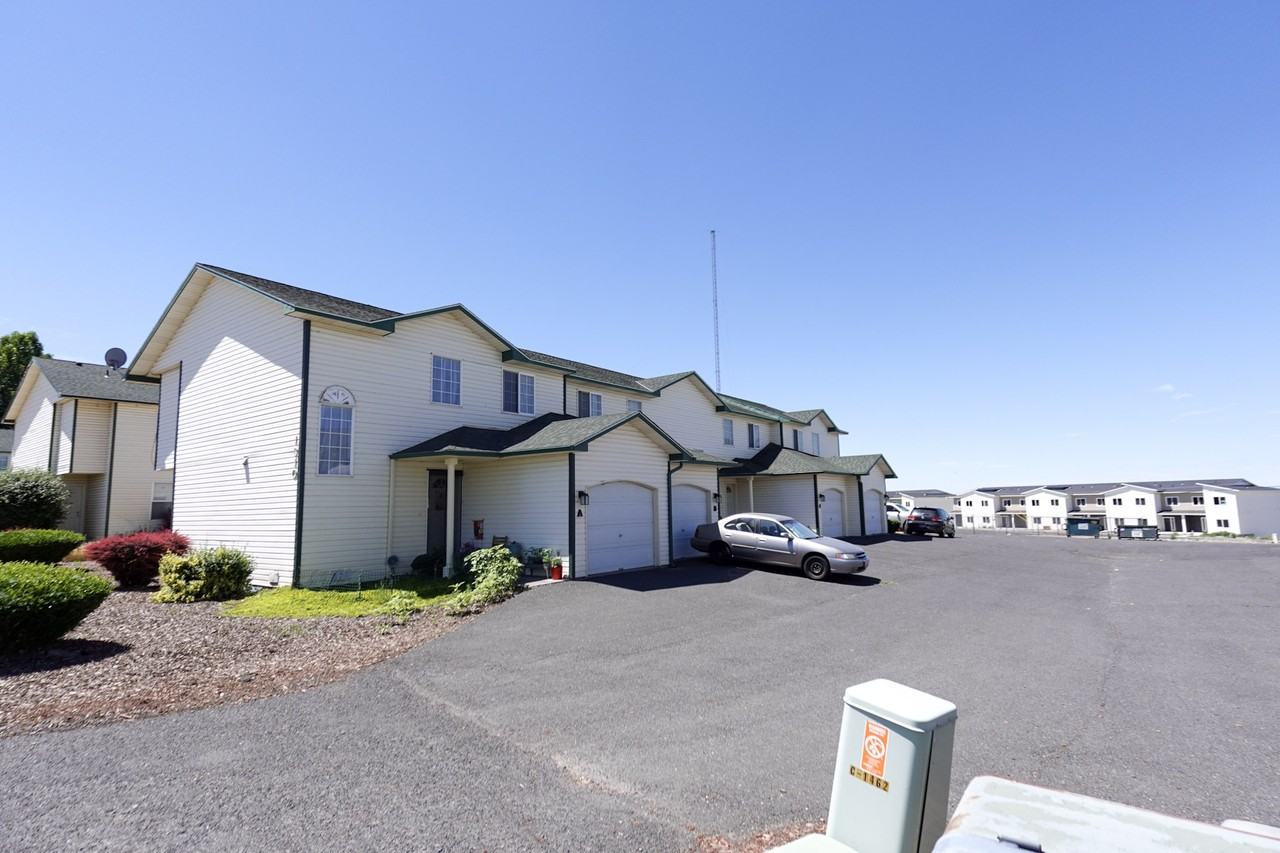 1310 S Skyline Dr #C - Photo 5 of 24