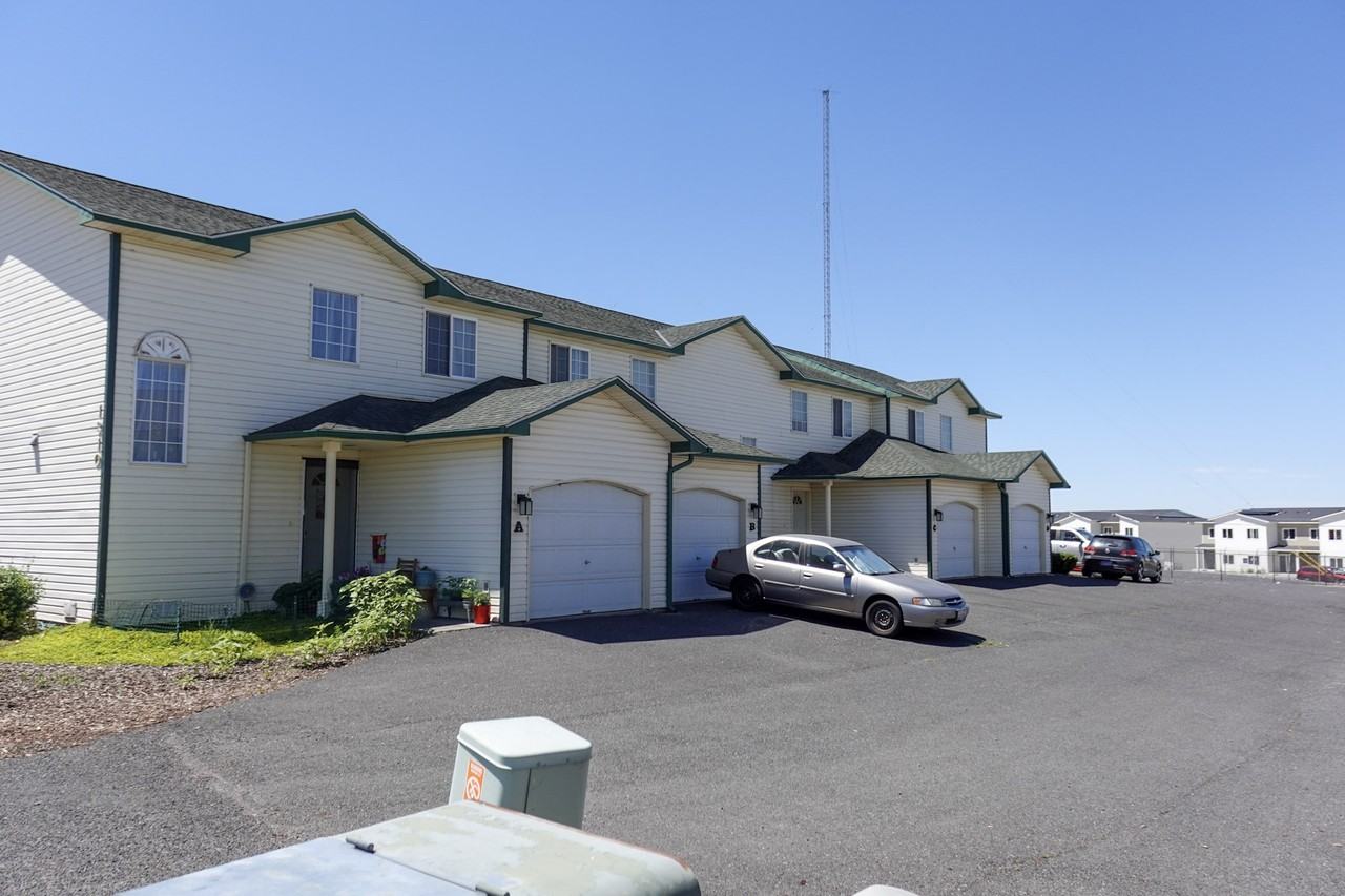 1310 S Skyline Dr #C - Photo 7 of 24