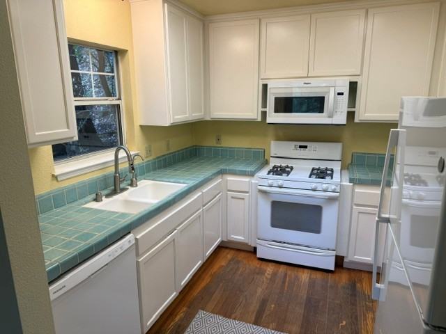 14959 Drake Rd #1 - Photo 5 of 27