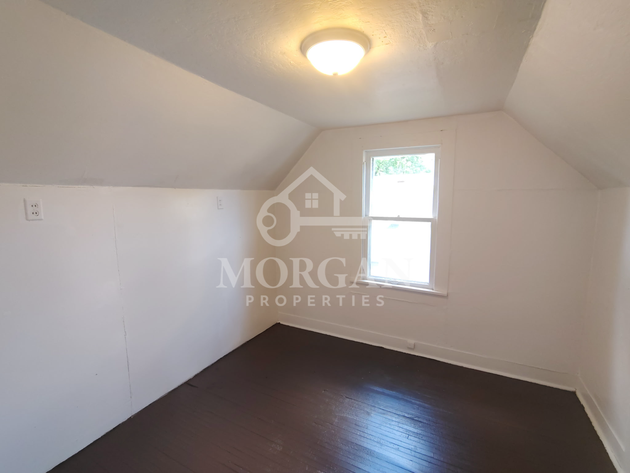 1213 W 3rd St - Photo 5 of 10
