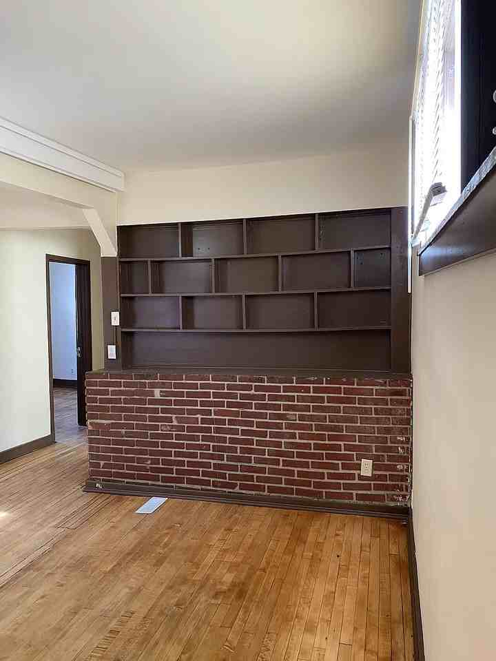 2918 Dupont Ave N #1 - Photo 4 of 9