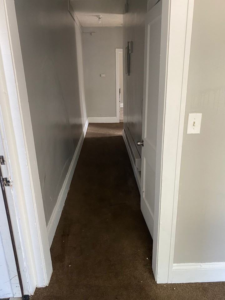 2863 East 112th StreetUnit 10 - Photo 4 of 5