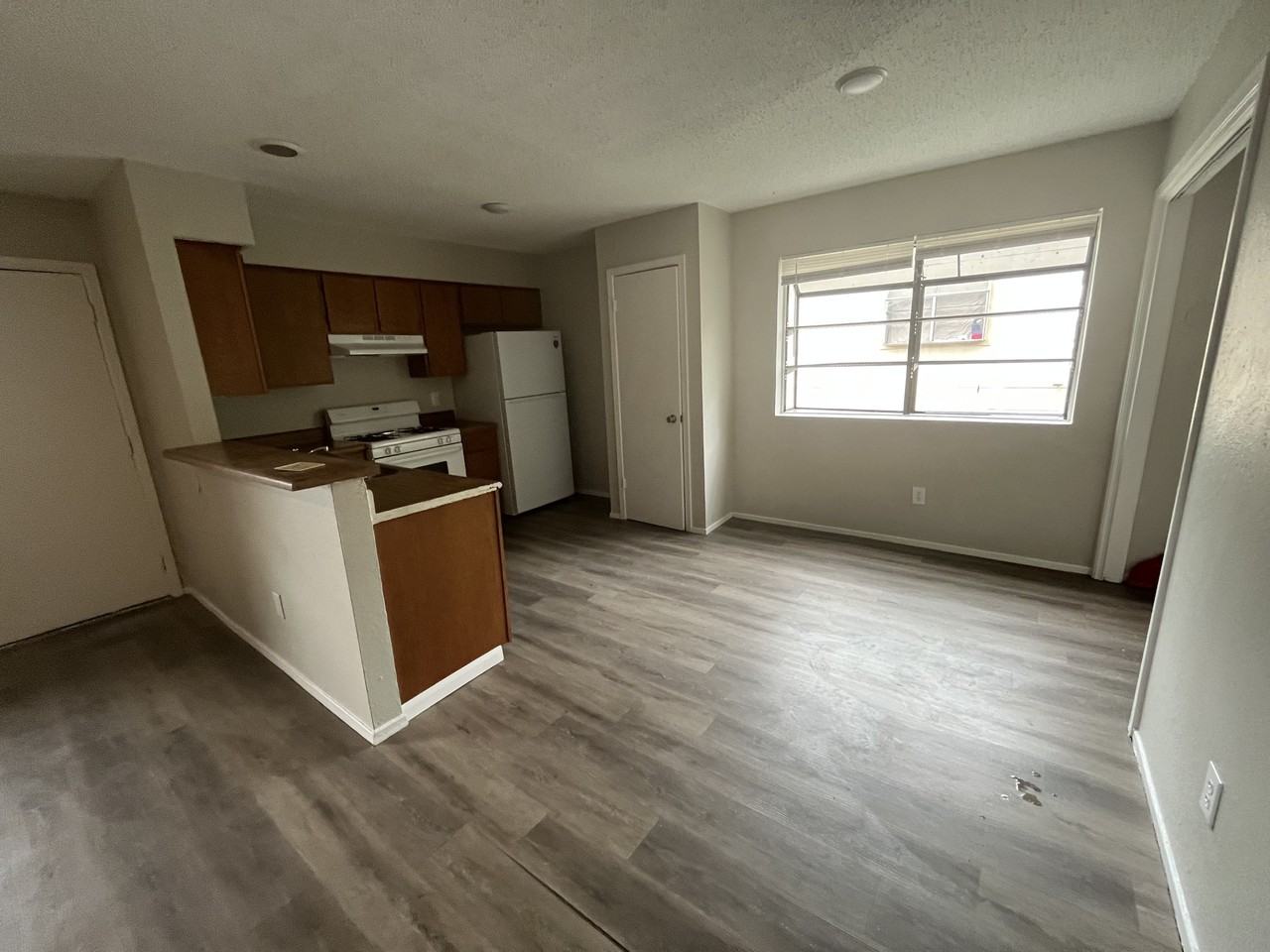 815 Bracewood Cir #C - Photo 3 of 7