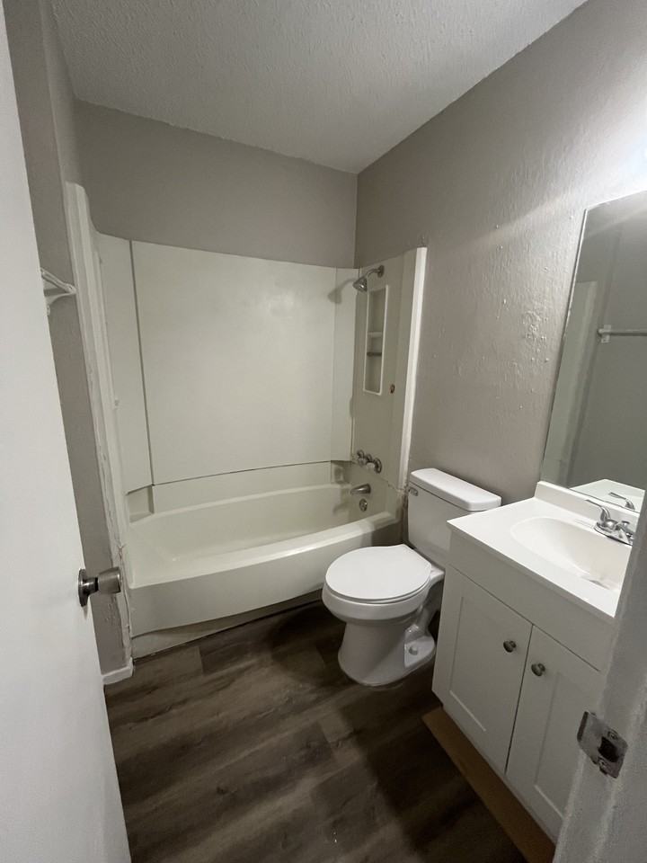 815 Bracewood Cir #C - Photo 7 of 7