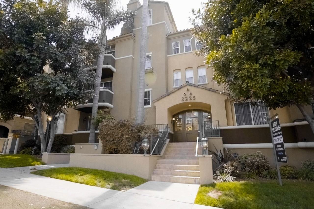 2201 Beverly Glen Blvd. - Photo 5 of 44