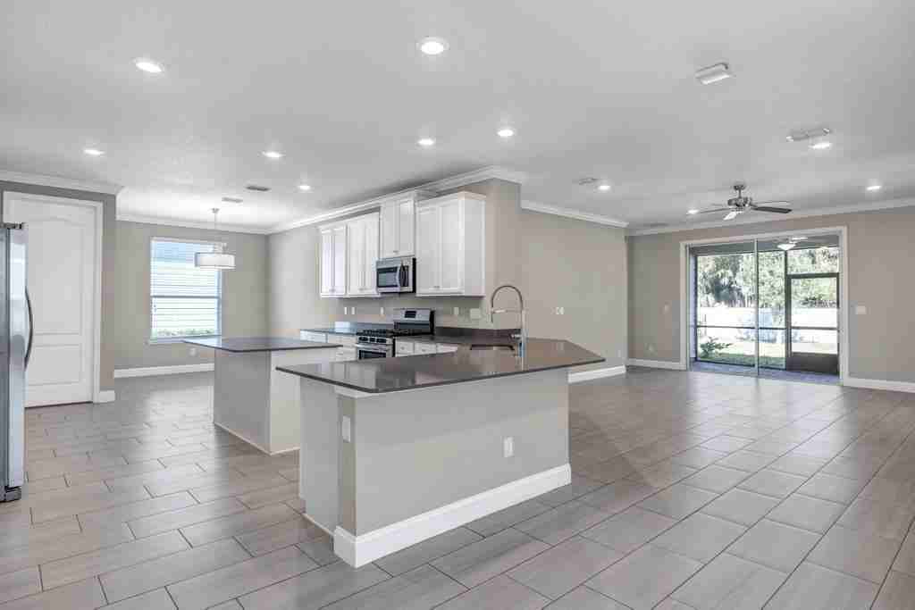 275 Renwick Pkwy #1 - Photo 2 of 11