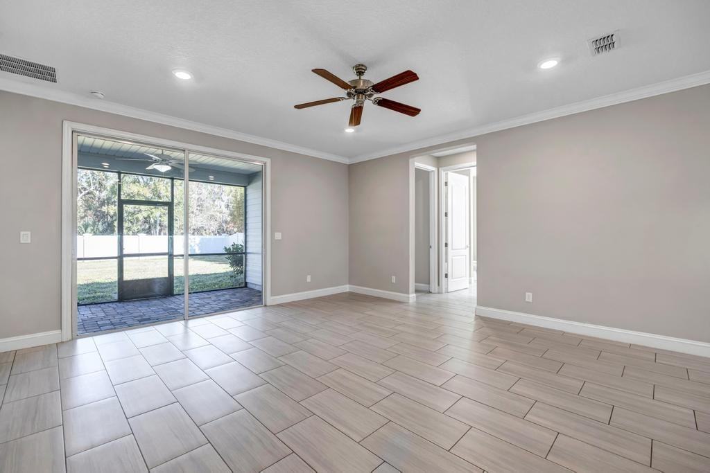275 Renwick Pkwy #1 - Photo 6 of 11