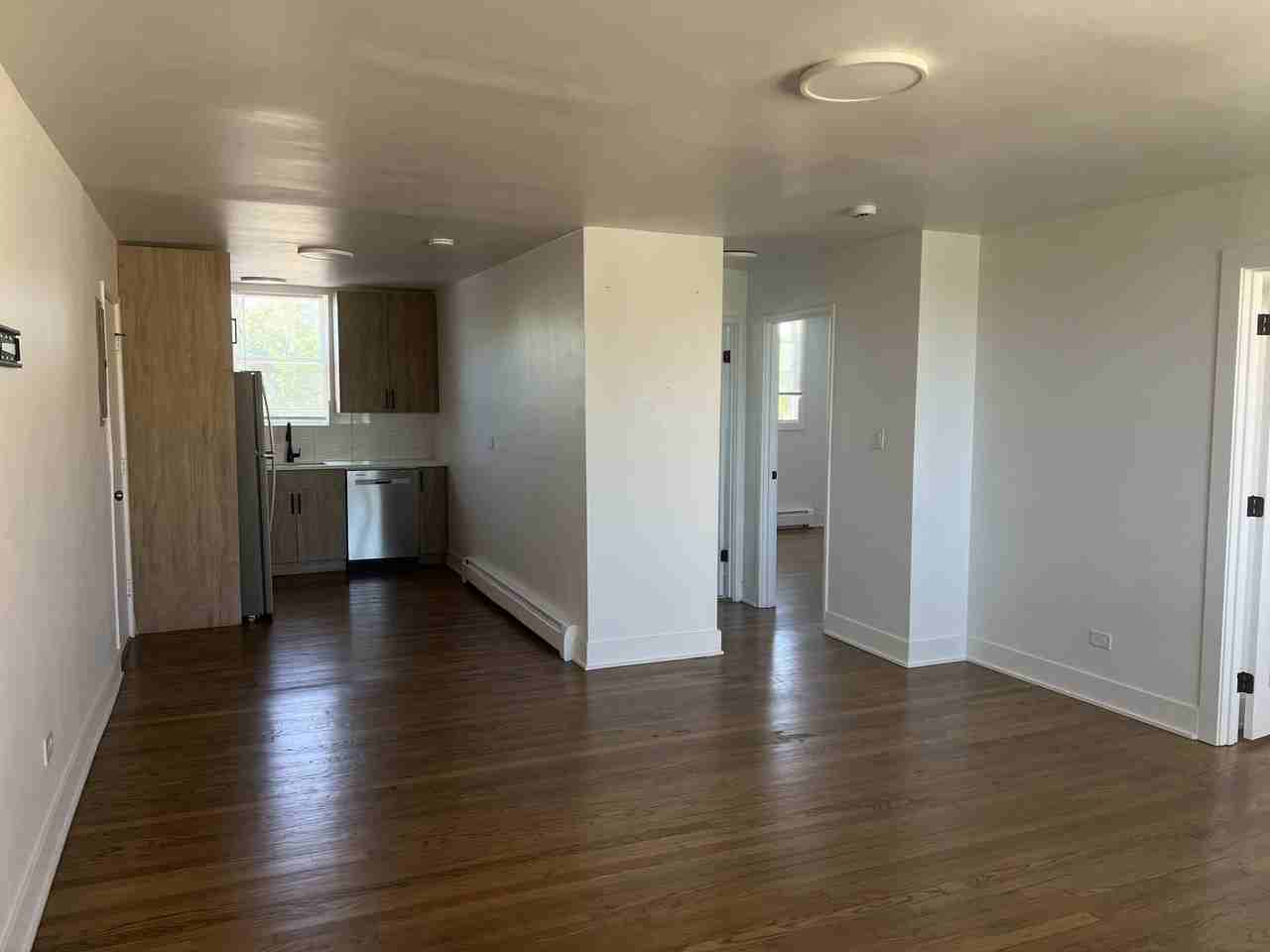 Recently Rehabbed West Rogers Park Apartments With Heat Included - Photo 2 of 39