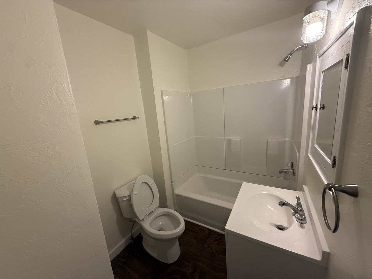 805 E 17th St #1 - Photo 6 of 10