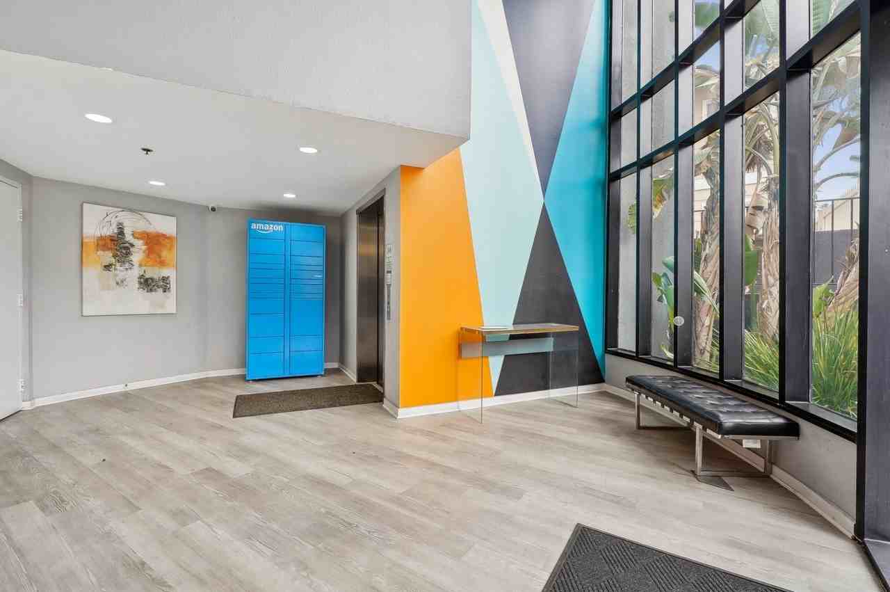 4532 Murietta Ave - Photo 2 of 50
