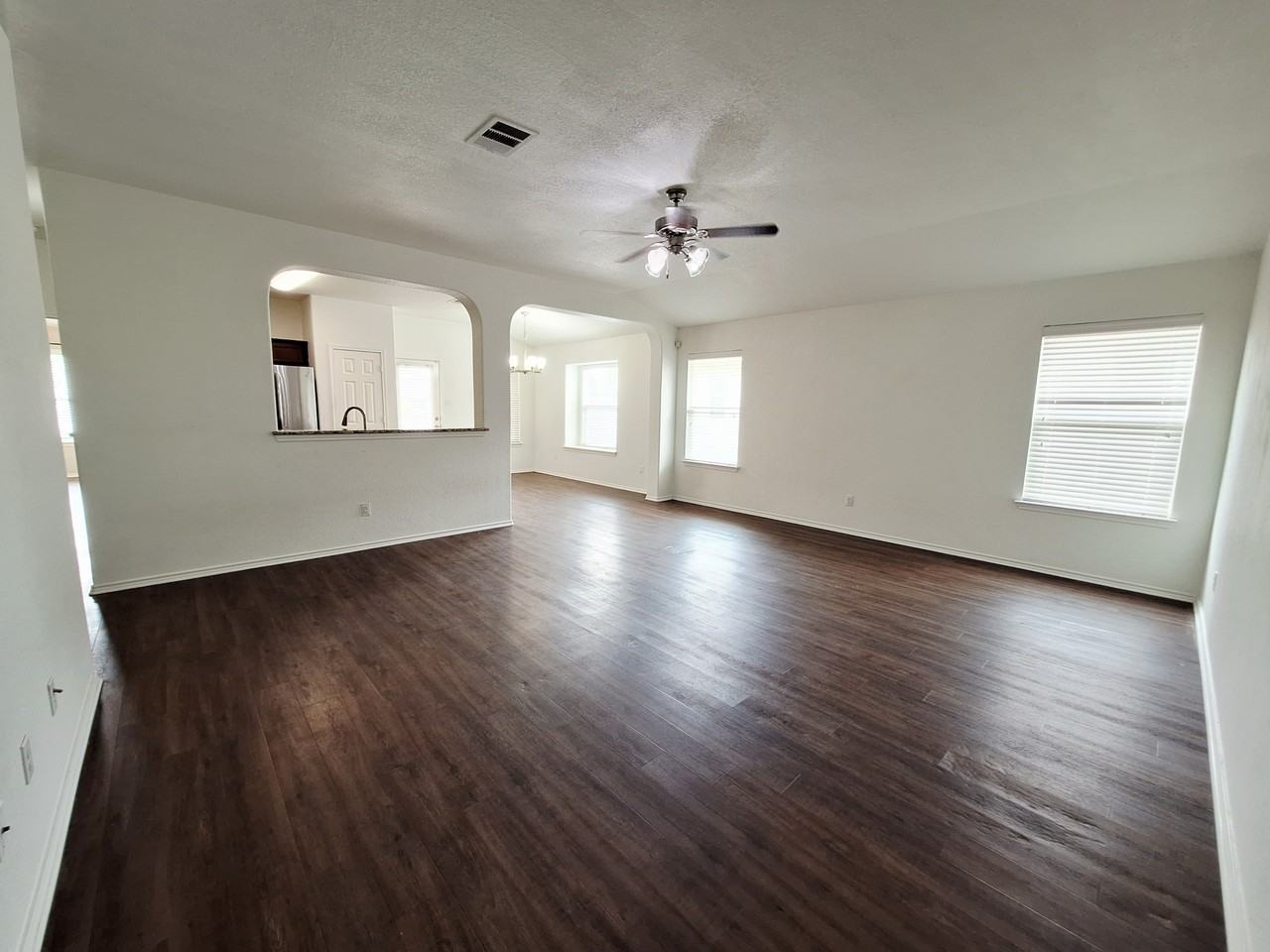 325 Comal Run #1 - Photo 5 of 34