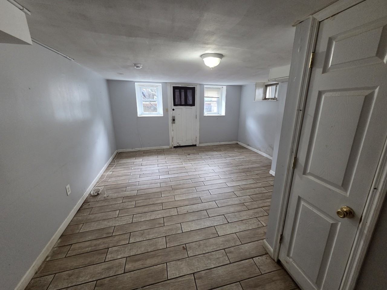 135 Fullerton Ave #5 - Photo 5 of 9