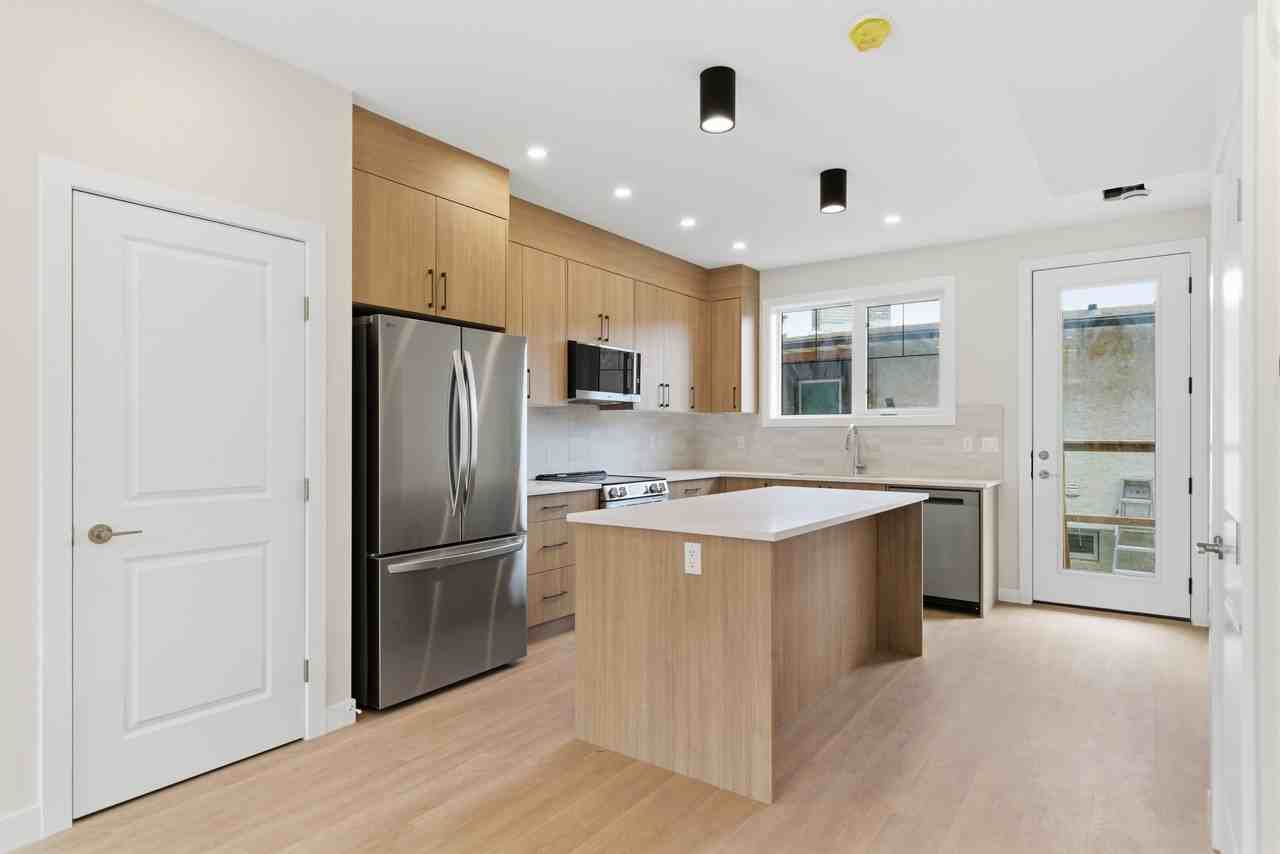 4799 79 St Nw #A - Photo 6 of 27