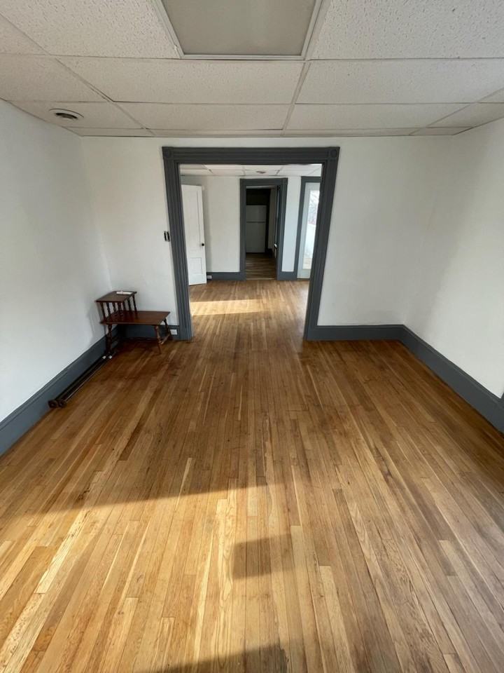 43 Broad St #2 - Photo 5 of 10