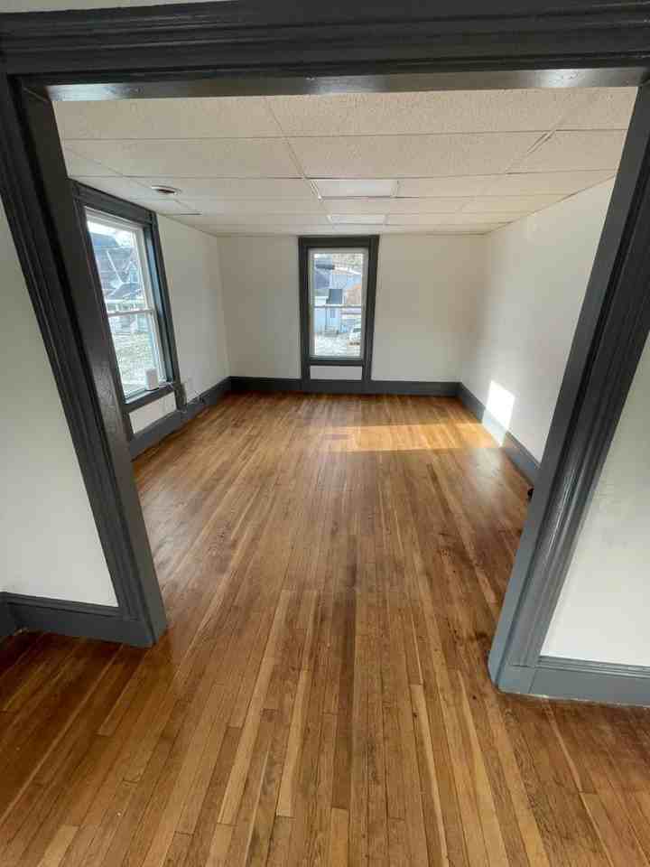 43 Broad St #2 - Photo 6 of 10