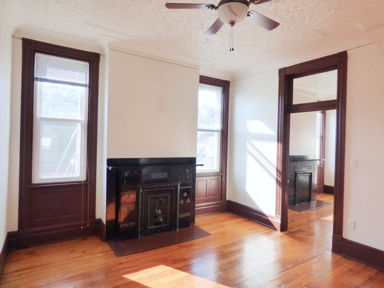 1607 Sarah Street - 3Apt. 2 #3 - Photo 5 of 15
