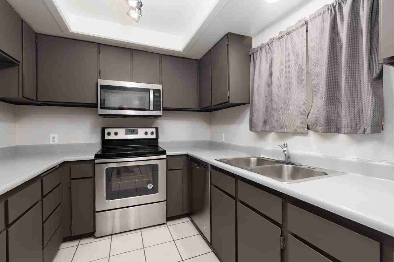 1676 Jupiter Ct - Photo 2 of 15