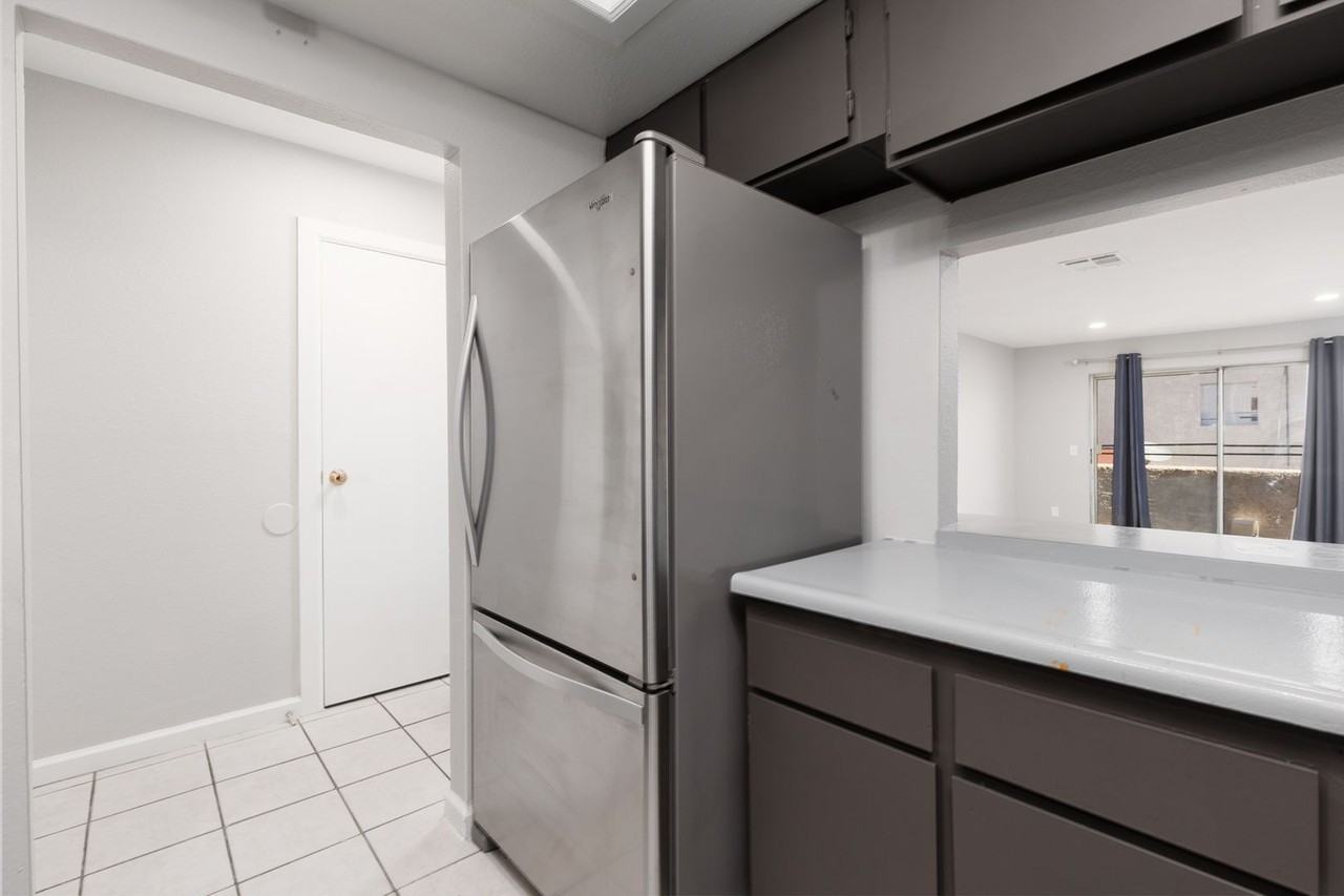 1676 Jupiter Ct - Photo 6 of 15