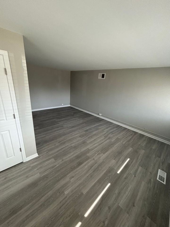 Coral Commons LLC - Photo 4 of 18