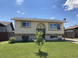 featured image of 5527 39 Avenue Northwest