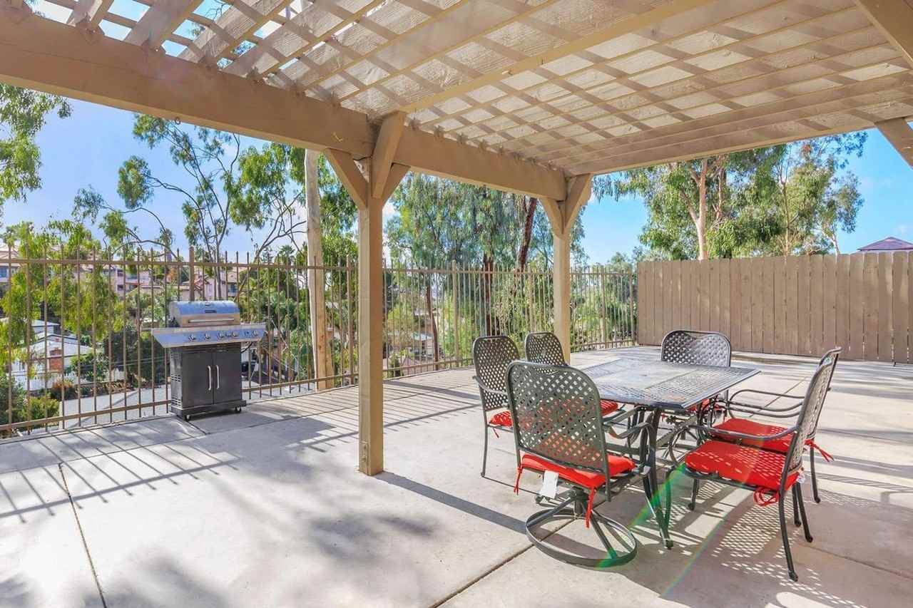 Newport Gardens Apartments - Photo 5 of 40