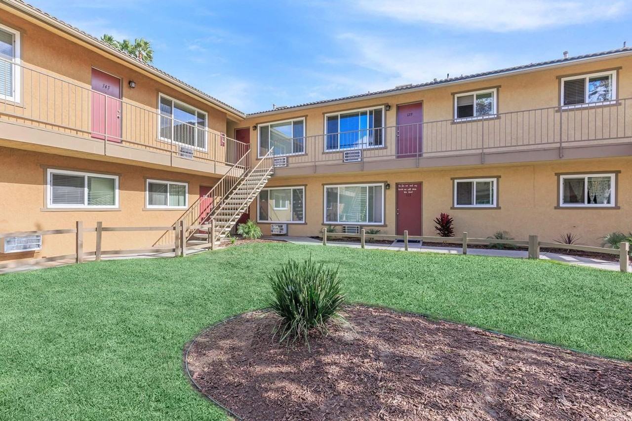 Newport Gardens Apartments - Photo 6 of 40