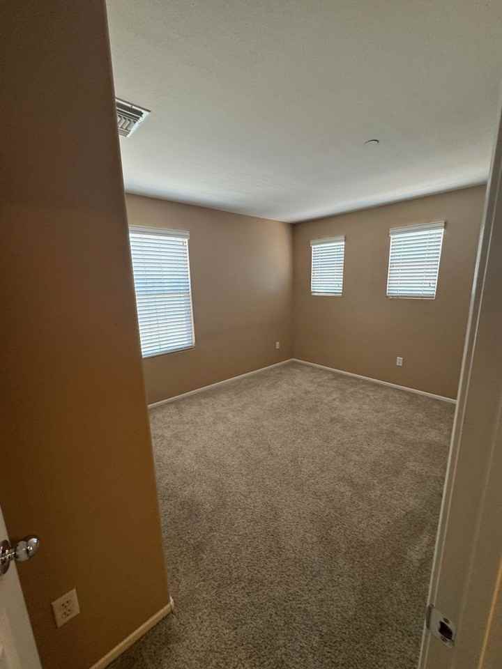 25997 Reed Way - Photo 4 of 31