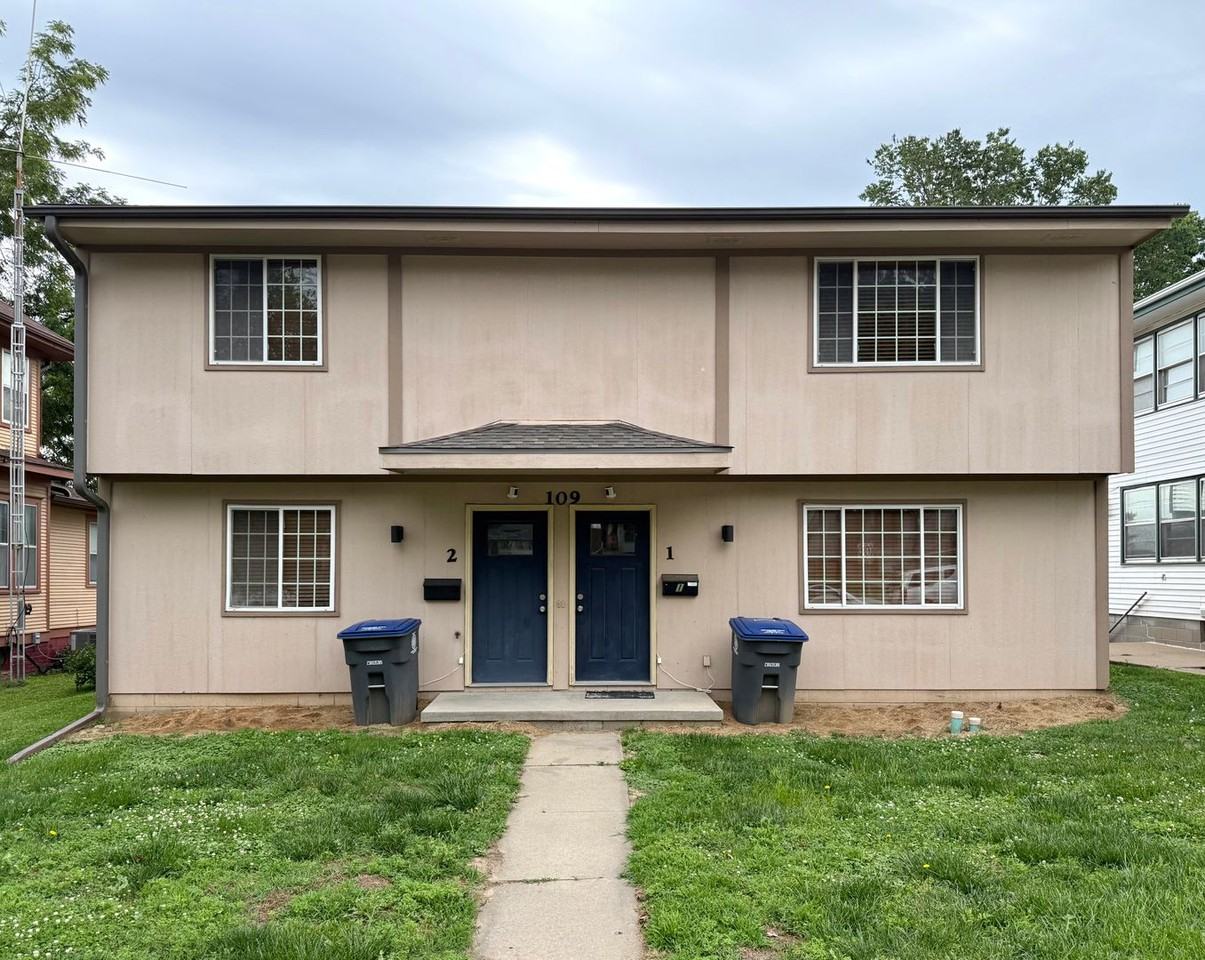 109 S 1st St #1
