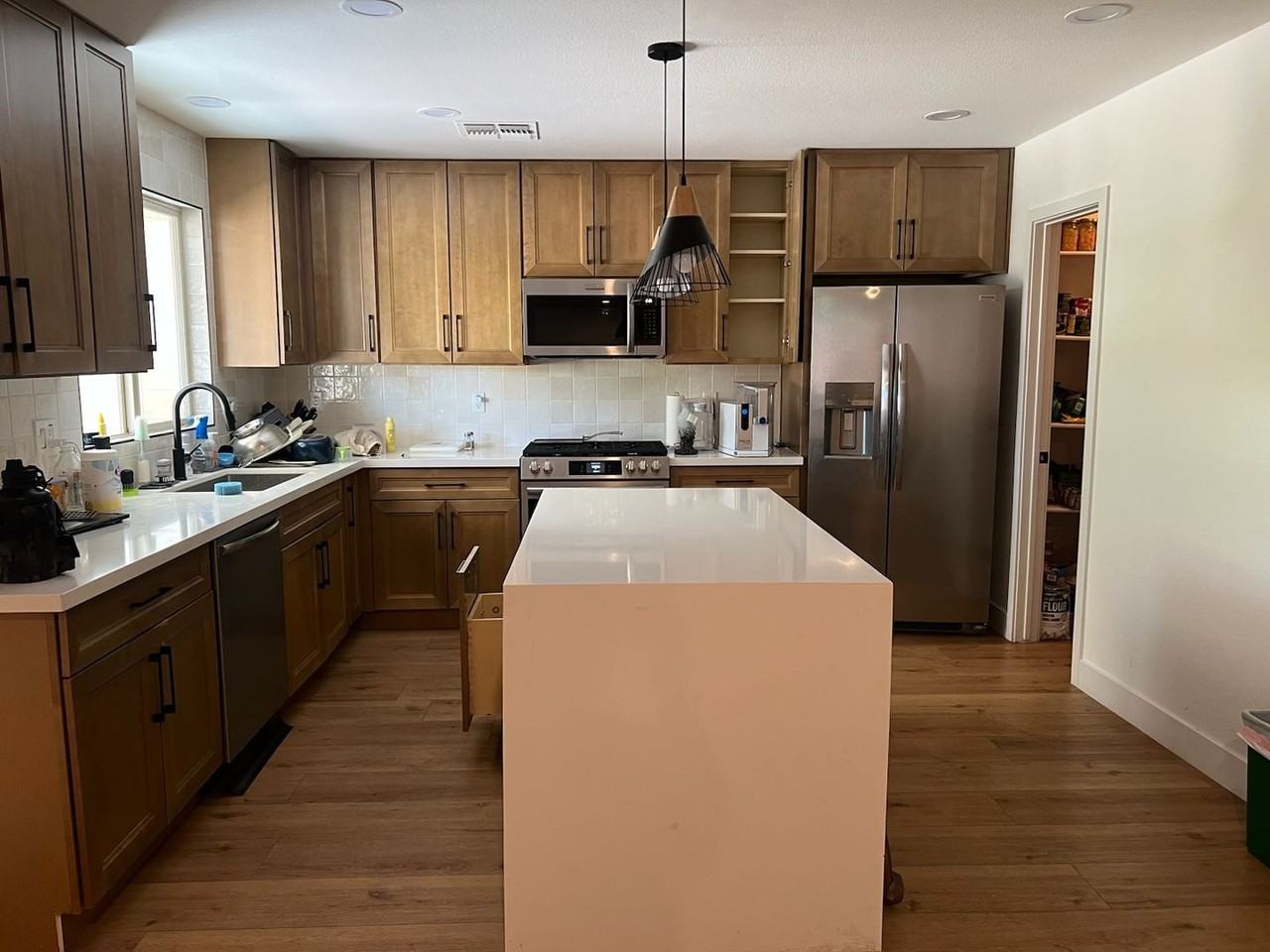 920 E Leslie Ave - Photo 2 of 5